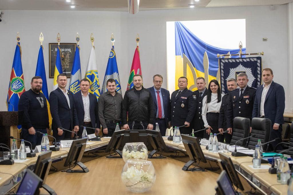 Нардеп Михайло Ананченко: “На зустрічі з міністром МВС України визначили пріоритетні завдання, спрямовані на забезпечення порядку в області”
