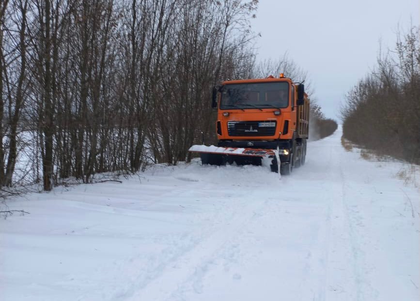 29 грудня техніка «АМК РЕМ-БУД» оперативно розчистила від снігу 237 км автошляхів