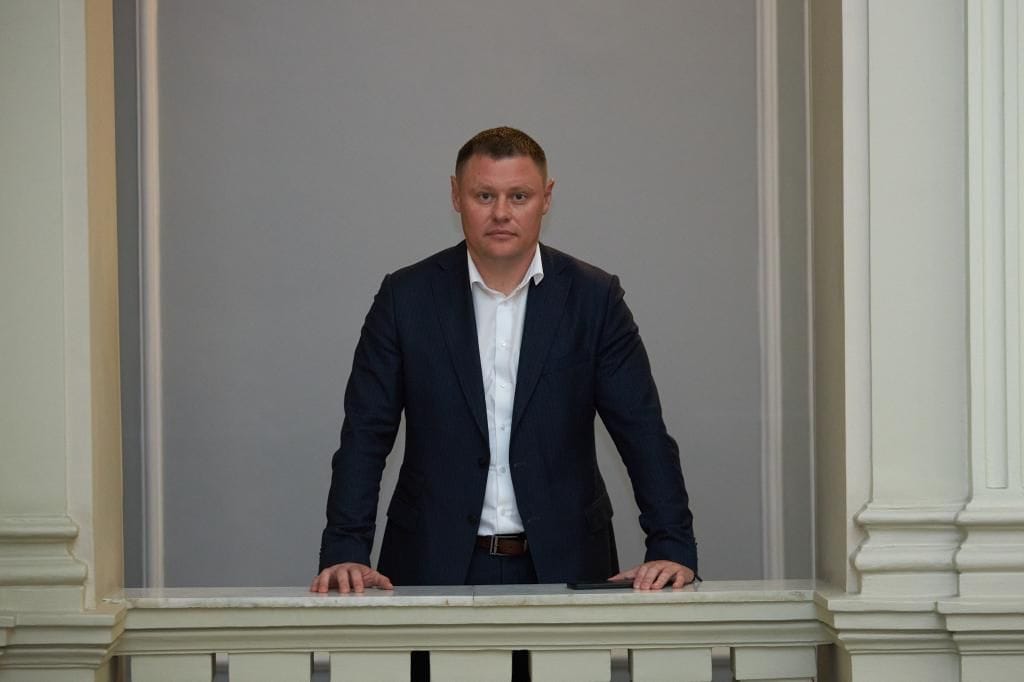 Нардеп Максим Гузенко: “Ухвалили законопроєкт, який дасть динамічний розвиток українському книговидавництву”