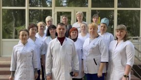 “Це свято світла і болю”: директор лікарні Святого Пантелеймона Володимир Поцелуєв подякував медсестрам і згадав загиблу колегу “Це свято світла і болю”: директор лікарні Святого Пантелеймона Володимир Поцелуєв подякував медсестрам і згадав загиблу колегу