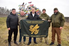 Олексій Романько вручив відзнаки захисникам із передової до Дня ЗСУ